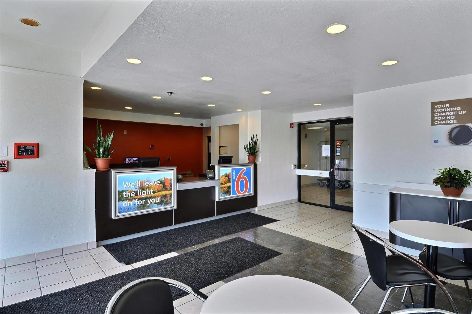 Motel 6-Danvers, Ma - Boston North Exterior photo